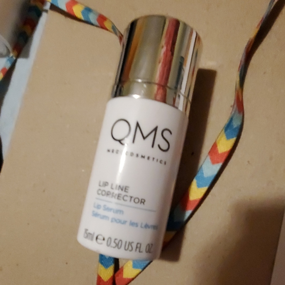 QMS Medicosmetics Lip Line Corrector